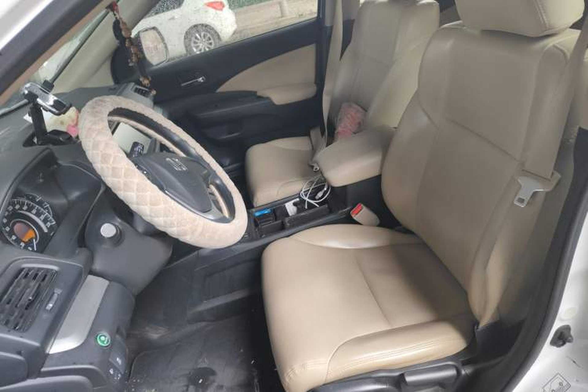 Used Honda CR-V 2016 2.0L Two-Wheel Drive Classic Edition Left Front Seat
