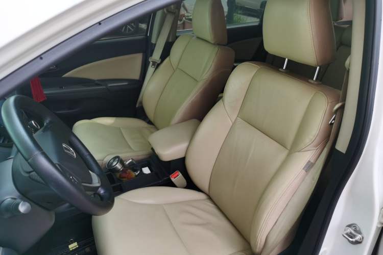 Used Honda CR-V 2016 2.0L two-wheel drive Urban Edition Left Front Seat