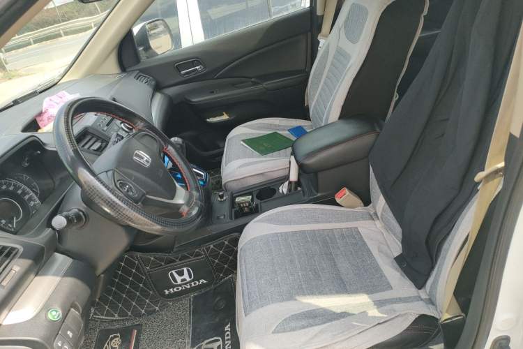 Used Honda CR-V 2016 2.0L Two-Wheel Drive Classic Edition Left Front Seat