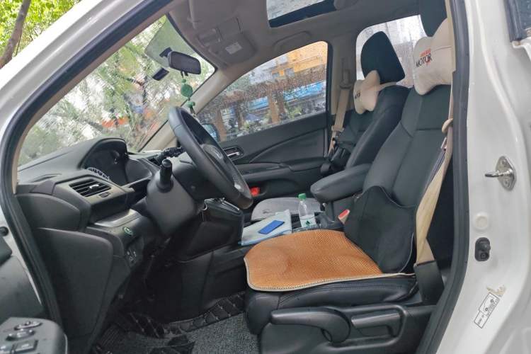Used Honda CR-V 2016 2.0L two-wheel drive Urban Edition Left Front Seat