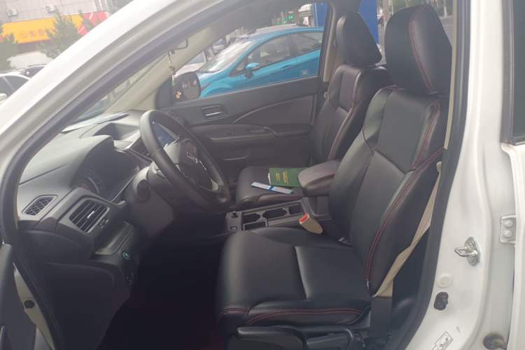 Used Honda CR-V 2016 2.0L two-wheel drive Urban Edition Left Front Seat