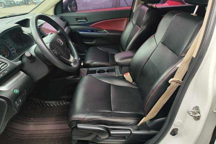Used Honda CR-V 2016 2.0L Two-Wheel Drive Classic Edition Left Front Seat