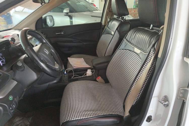 Used Honda CR-V 2016 2.0L two-wheel drive Urban Edition Left Front Seat