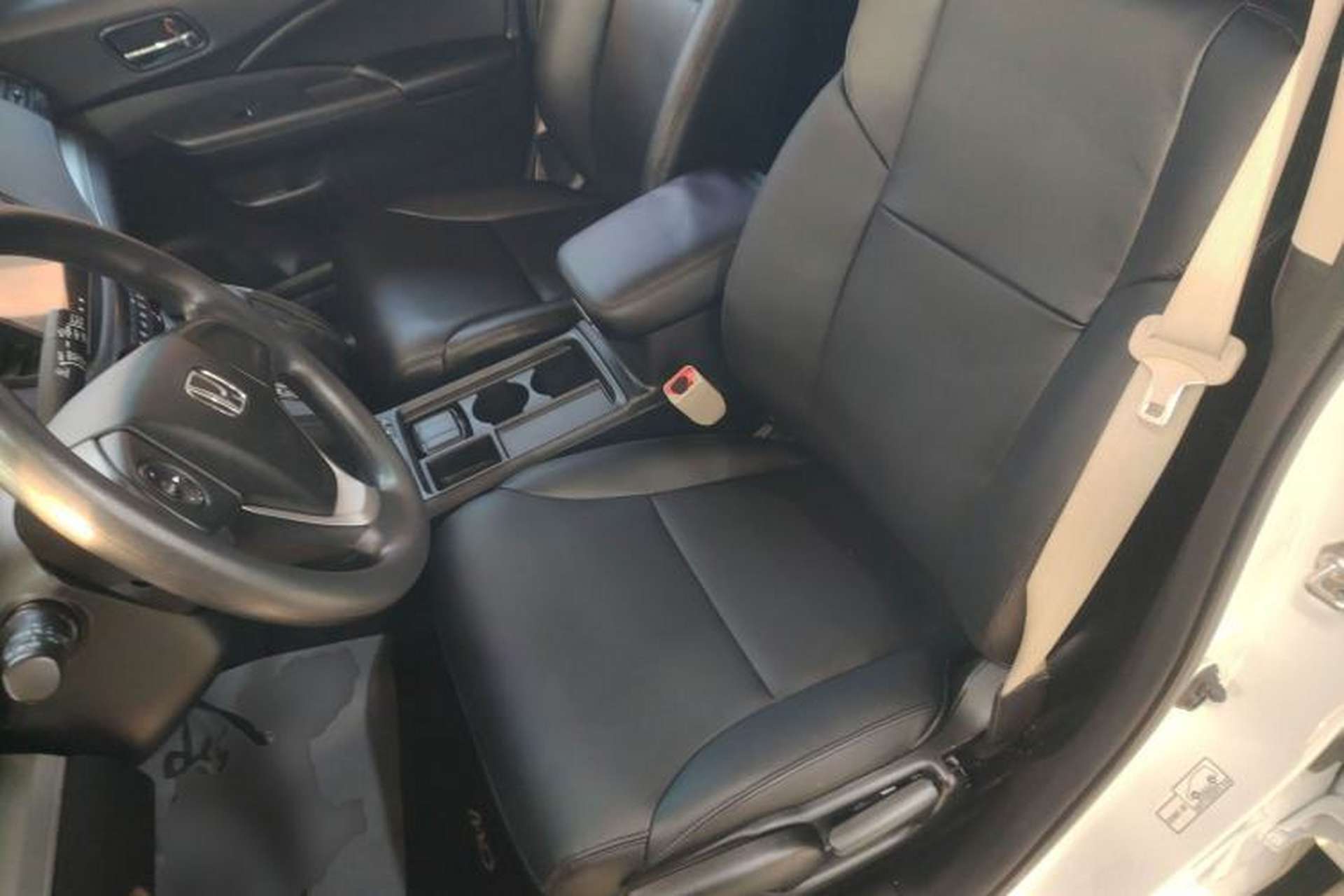 Used Honda CR-V 2016 2.0L two-wheel drive Urban Edition Left Front Seat