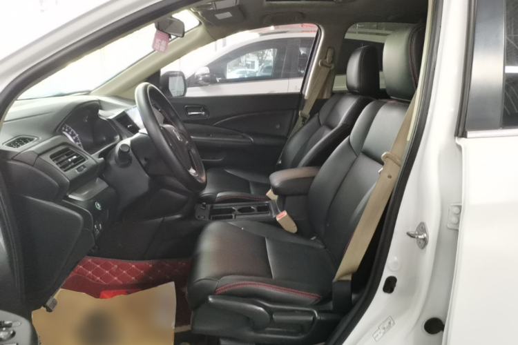 Used Honda CR-V 2016 2.0L two-wheel drive Urban Edition Left Front Seat