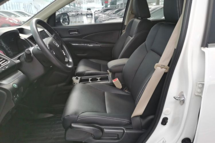 Used Honda CR-V 2016 2.0L two-wheel drive Urban Edition Left Front Seat