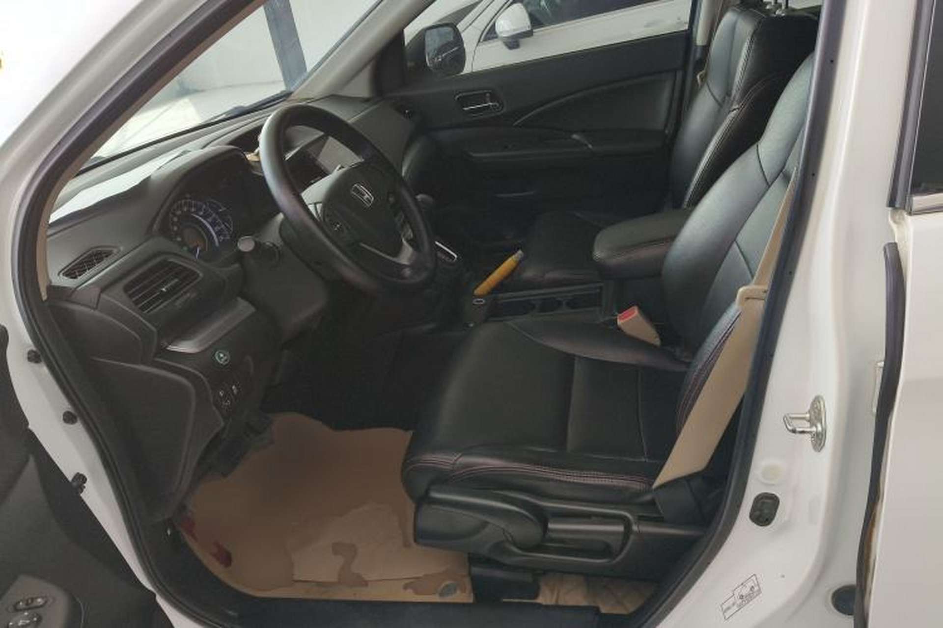 Used Honda CR-V 2016 2.0L two-wheel drive Urban Edition Left Front Seat