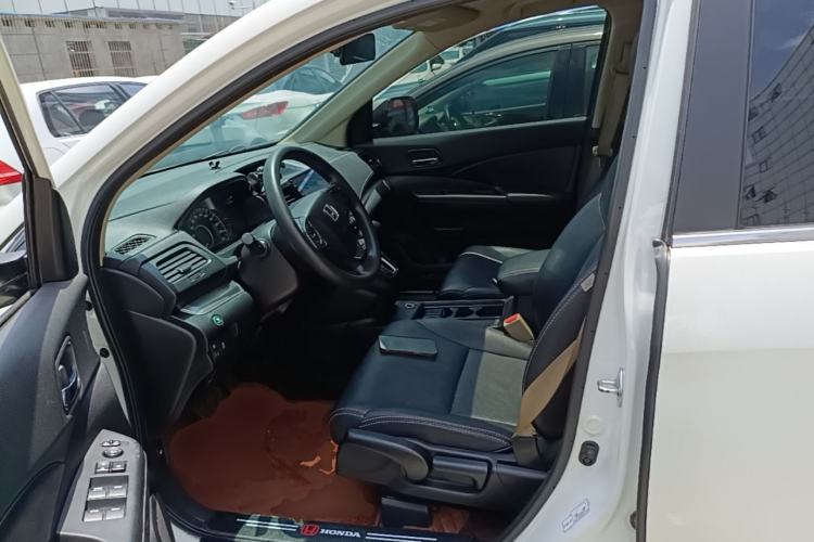 Used Honda CR-V 2016 2.0L two-wheel drive Urban Edition Left Front Seat