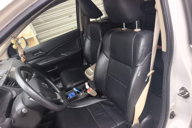 Used Honda CR-V 2016 2.0L two-wheel drive Urban Edition Left Front Seat