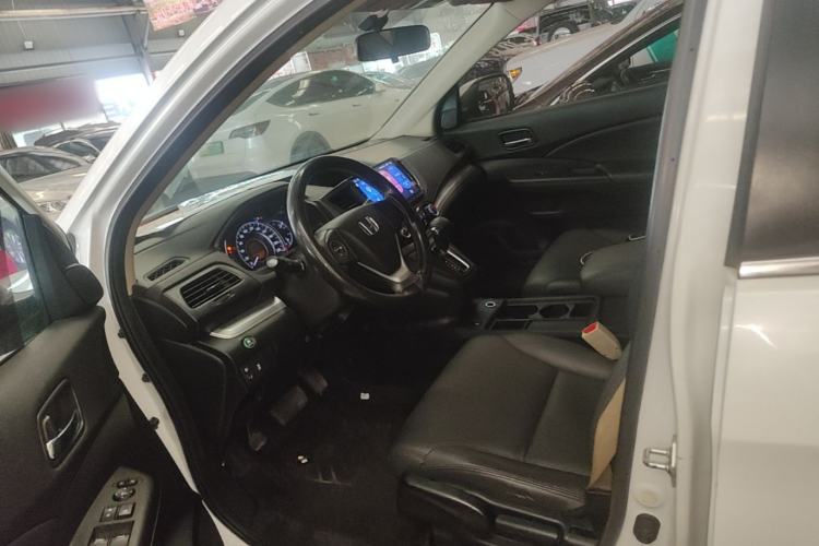 Used Honda CR-V 2016 2.0L Two-Wheel Drive Classic Edition Left Front Seat