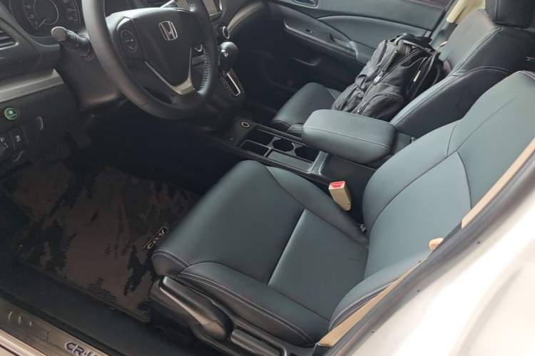 Used Honda CR-V 2016 2.0L Two-Wheel Drive Classic Edition Left Front Seat