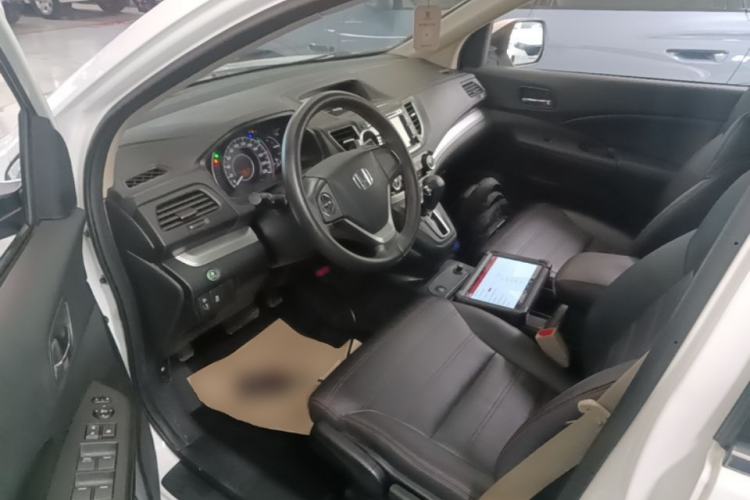 Used Honda CR-V 2016 2.0L two-wheel drive Urban Edition Left Front Seat