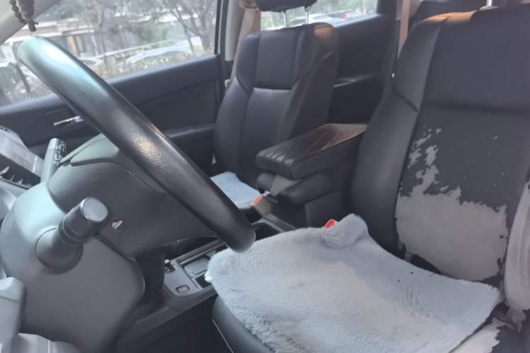 Used Honda CR-V 2016 2.0L Two-Wheel Drive Classic Edition Left Front Seat