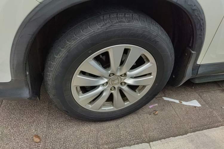 Used Honda CR-V 2016 2.0L Two-Wheel Drive Classic Edition Left Front Wheel Hub