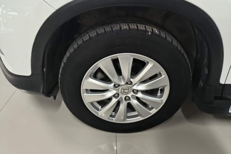 Used Honda CR-V 2016 2.0L two-wheel drive Urban Edition Left Front Wheel Hub