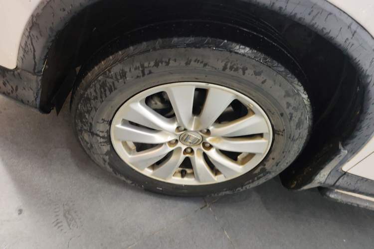 Used Honda CR-V 2016 2.0L Two-Wheel Drive Classic Edition Left Front Wheel Hub