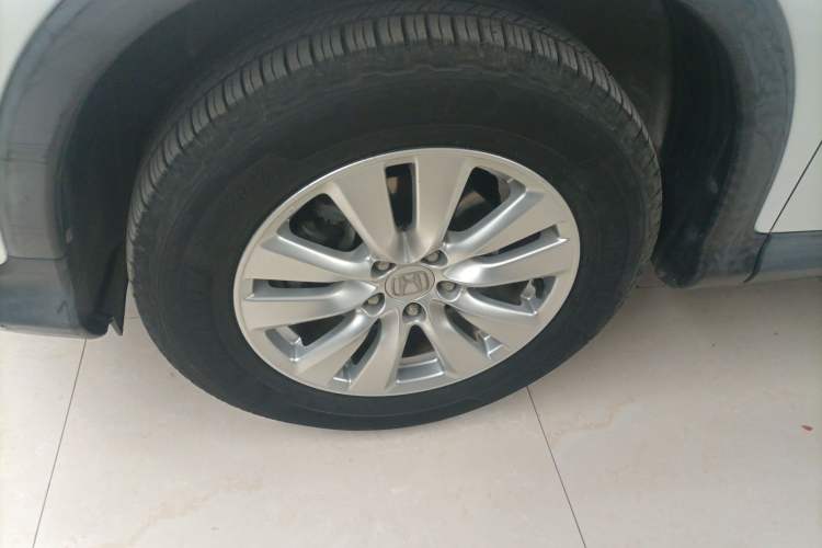 Used Honda CR-V 2016 2.0L two-wheel drive Urban Edition Left Front Wheel Hub