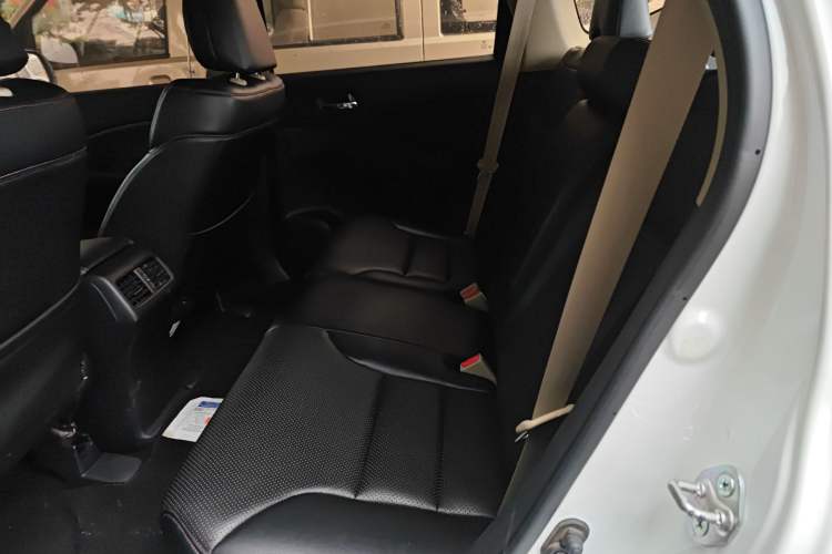 Used Honda CR-V 2016 2.0L Two-Wheel Drive Classic Edition Left Rear Seat