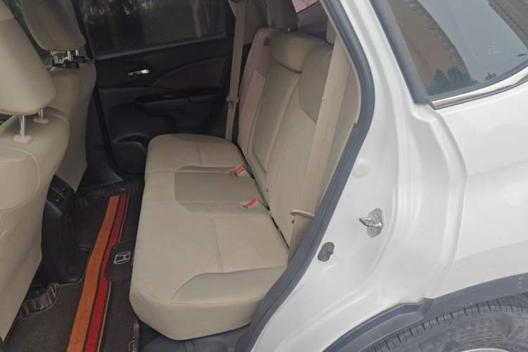 Used Honda CR-V 2016 2.0L two-wheel drive Urban Edition Left Rear Seat