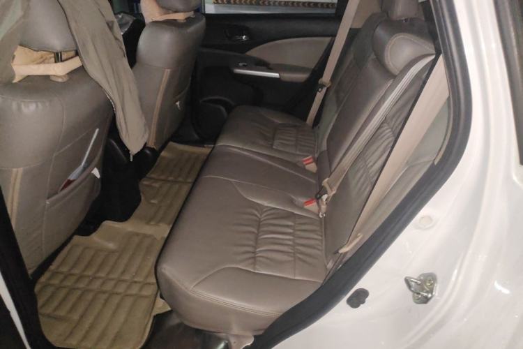 Used Honda CR-V 2016 2.0L two-wheel drive Urban Edition Left Rear Seat