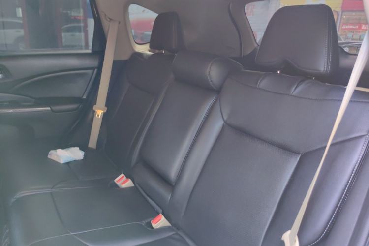 Used Honda CR-V 2016 2.0L two-wheel drive Urban Edition Left Rear Seat