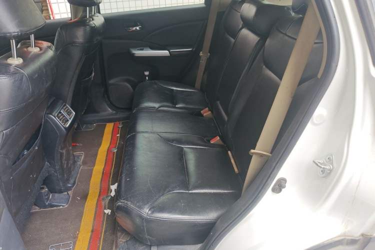 Used Honda CR-V 2016 2.0L two-wheel drive Urban Edition Left Rear Seat