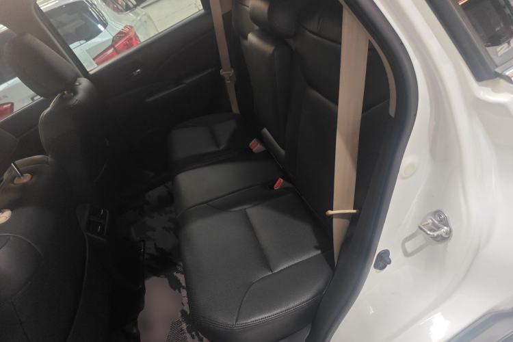 Used Honda CR-V 2016 2.0L two-wheel drive Urban Edition Left Rear Seat