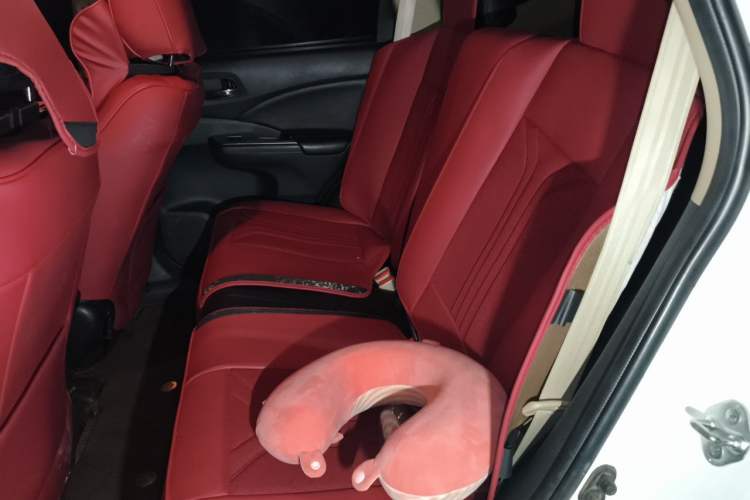 Used Honda CR-V 2016 2.0L two-wheel drive Urban Edition Left Rear Seat