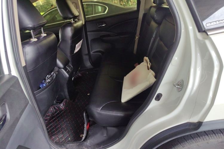 Used Honda CR-V 2016 2.0L two-wheel drive Urban Edition Left Rear Seat