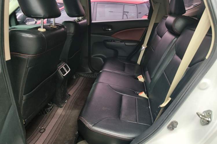 Used Honda CR-V 2016 2.0L Two-Wheel Drive Classic Edition Left Rear Seat