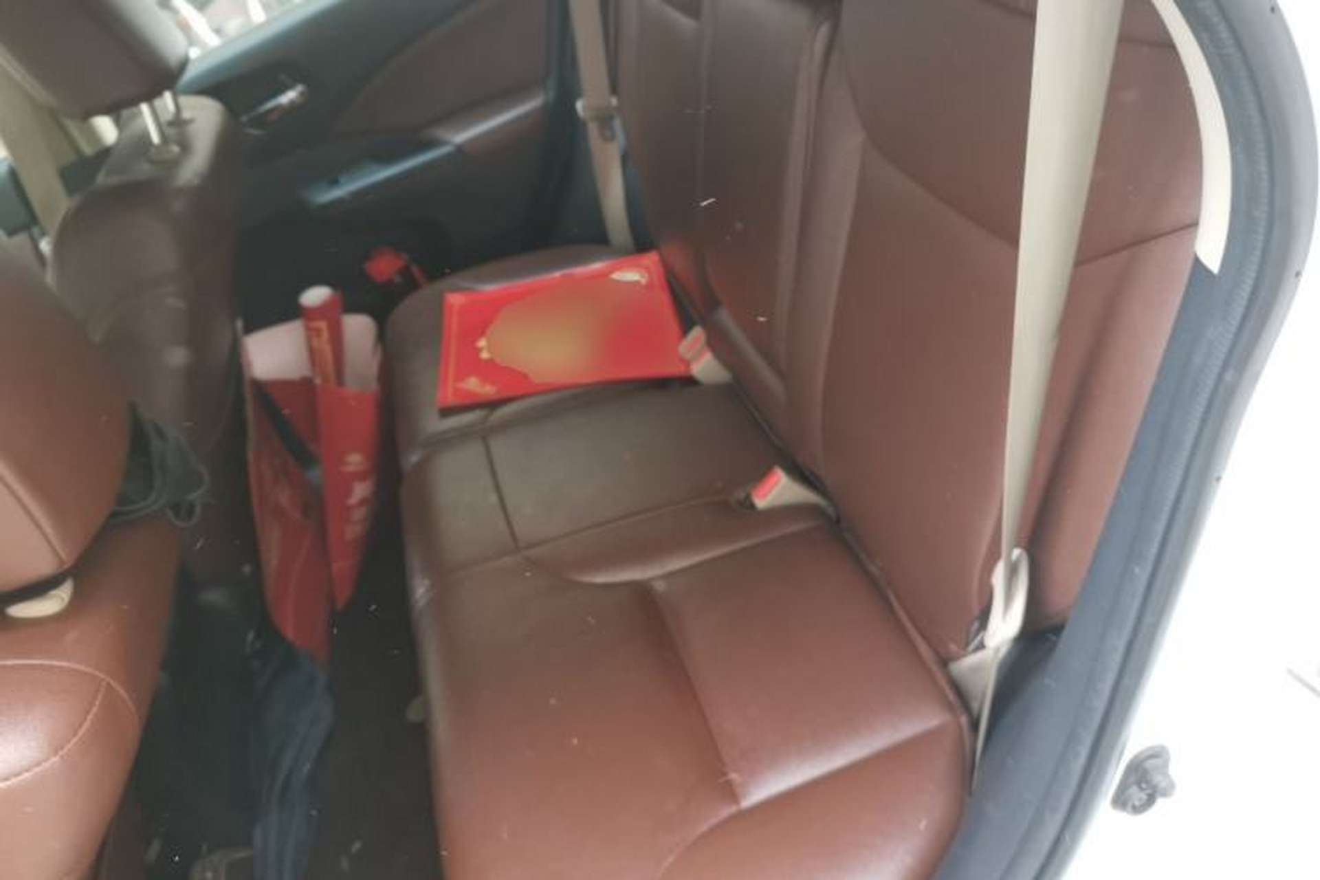 Used Honda CR-V 2016 2.0L two-wheel drive Urban Edition Left Rear Seat