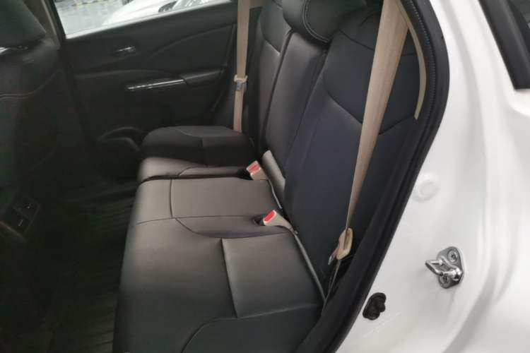 Used Honda CR-V 2016 2.0L two-wheel drive Urban Edition Left Rear Seat