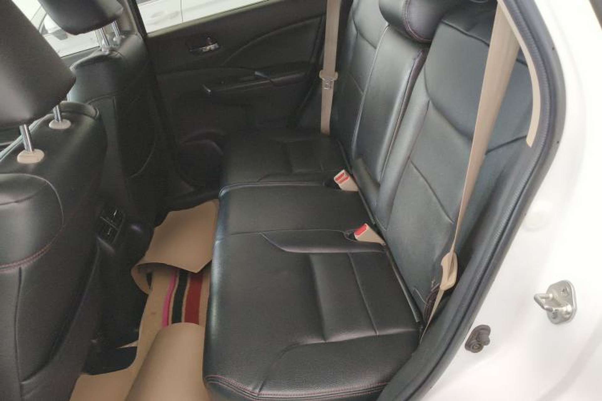Used Honda CR-V 2016 2.0L two-wheel drive Urban Edition Left Rear Seat