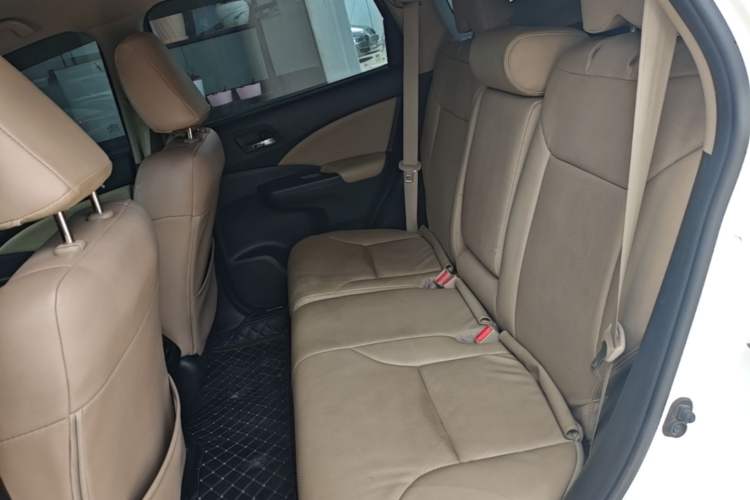 Used Honda CR-V 2016 2.0L Two-Wheel Drive Classic Edition Left Rear Seat