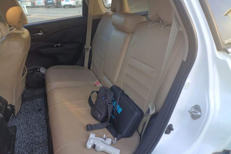 Used Honda CR-V 2016 2.0L Two-Wheel Drive Classic Edition Left Rear Seat