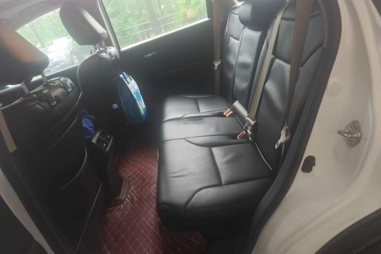 Used Honda CR-V 2016 2.0L two-wheel drive Urban Edition Left Rear Seat