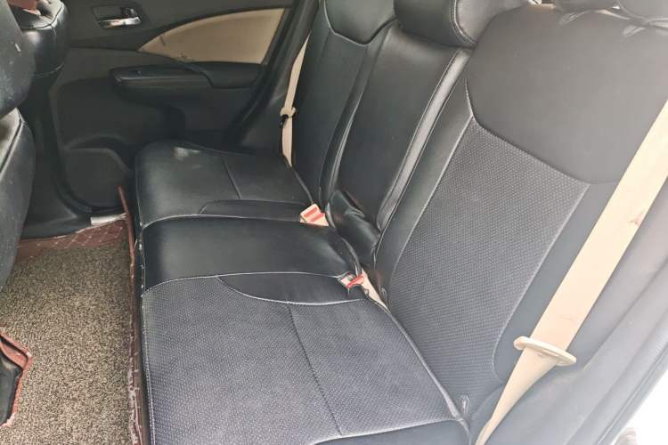 Used Honda CR-V 2016 2.0L two-wheel drive Urban Edition Left Rear Seat