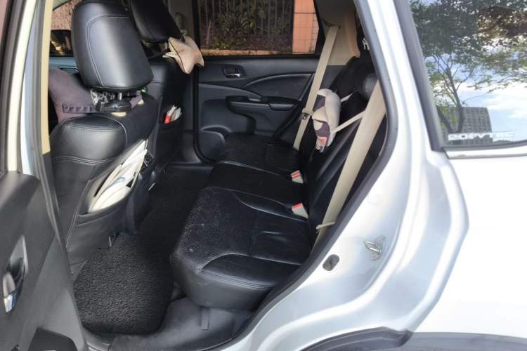 Used Honda CR-V 2016 2.0L Two-Wheel Drive Classic Edition Left Rear Seat