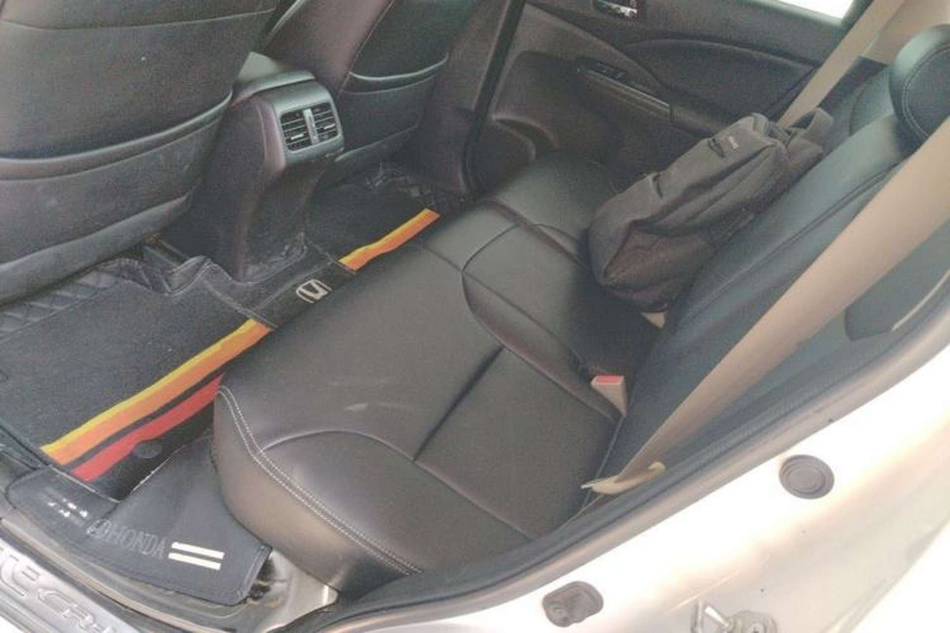 Used Honda CR-V 2016 2.0L two-wheel drive Urban Edition Left Rear Seat