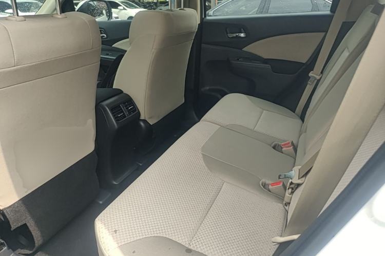 Used Honda CR-V 2016 2.0L two-wheel drive Urban Edition Left Rear Seat