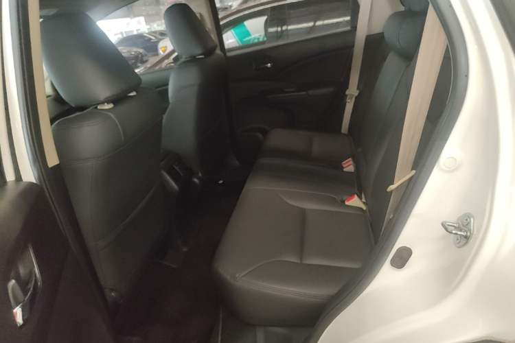 Used Honda CR-V 2016 2.0L Two-Wheel Drive Classic Edition Left Rear Seat