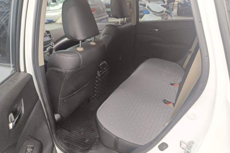 Used Honda CR-V 2016 2.0L two-wheel drive Urban Edition Left Rear Seat