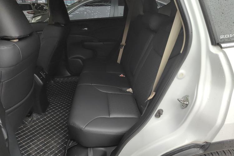 Used Honda CR-V 2016 2.0L two-wheel drive Urban Edition Left Rear Seat