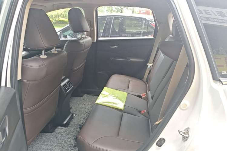 Used Honda CR-V 2016 2.0L two-wheel drive Urban Edition Left Rear Seat