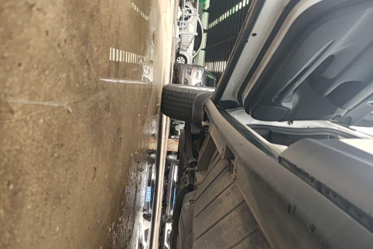 Used Honda CR-V 2016 2.0L two-wheel drive Urban Edition Left Side Sill