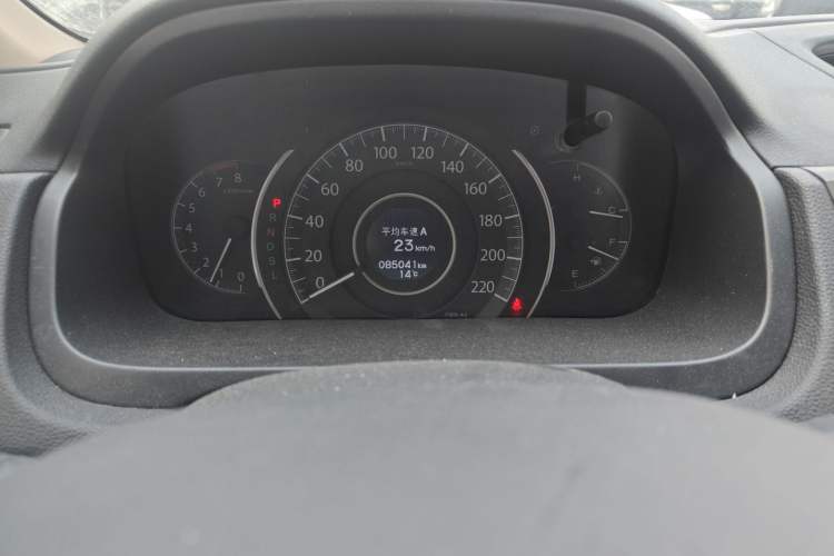 Used Honda CR-V 2016 2.0L two-wheel drive Urban Edition Odometer Close Up