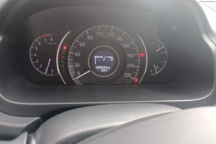 Used Honda CR-V 2016 2.0L two-wheel drive Urban Edition Odometer Close Up
