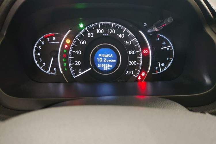 Used Honda CR-V 2016 2.0L Two-Wheel Drive Classic Edition Odometer Close Up