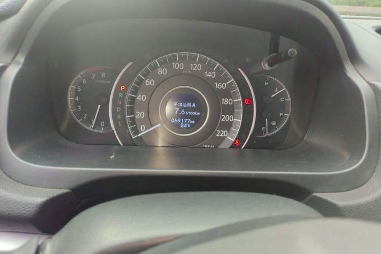 Used Honda CR-V 2016 2.0L two-wheel drive Urban Edition Odometer Close Up
