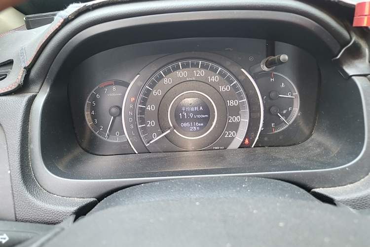 Used Honda CR-V 2016 2.0L two-wheel drive Urban Edition Odometer Close Up